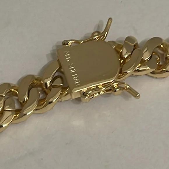 Amy Shehab Cuban Link Necklace - Picture 5 of 6